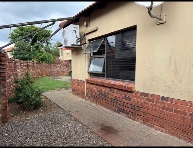 2 BEDROOM HOUSE FOR SALE IN WATERVAL EAST